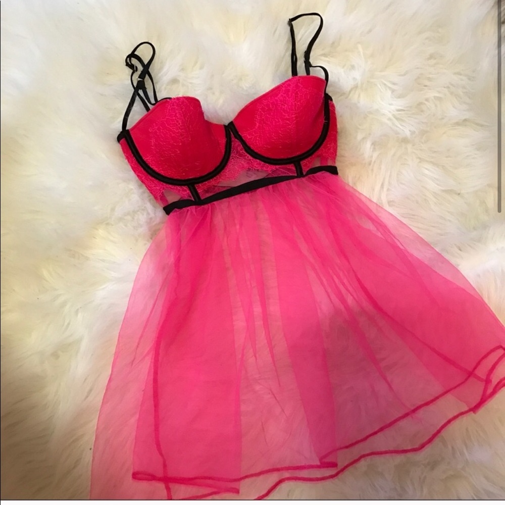 Victoria’s Secret 34C / 32D Hot Pink Lingerie